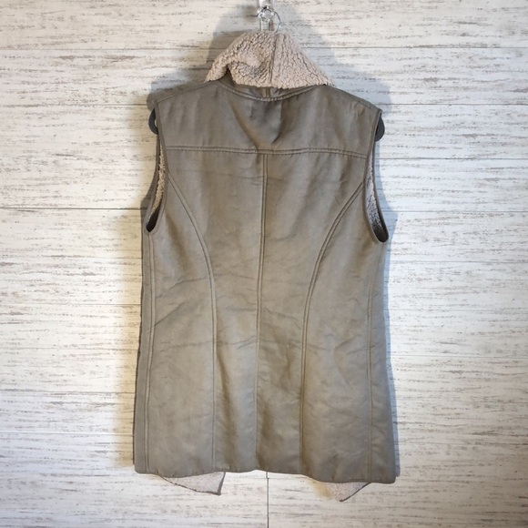 MinkPink Jacket Vest | SIZE M/L - Picture 2 of 6